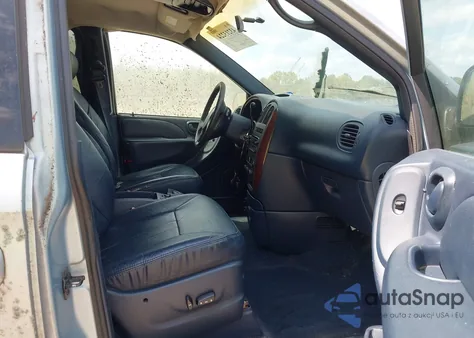 2001 Chrysler Town & Country Lxi z USA, uszkodzony, nr VIN 2C8GP54L31R335934